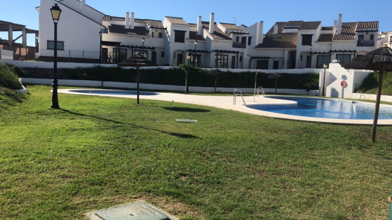 Villa Sierra El Retiro Sevilla Exterior foto