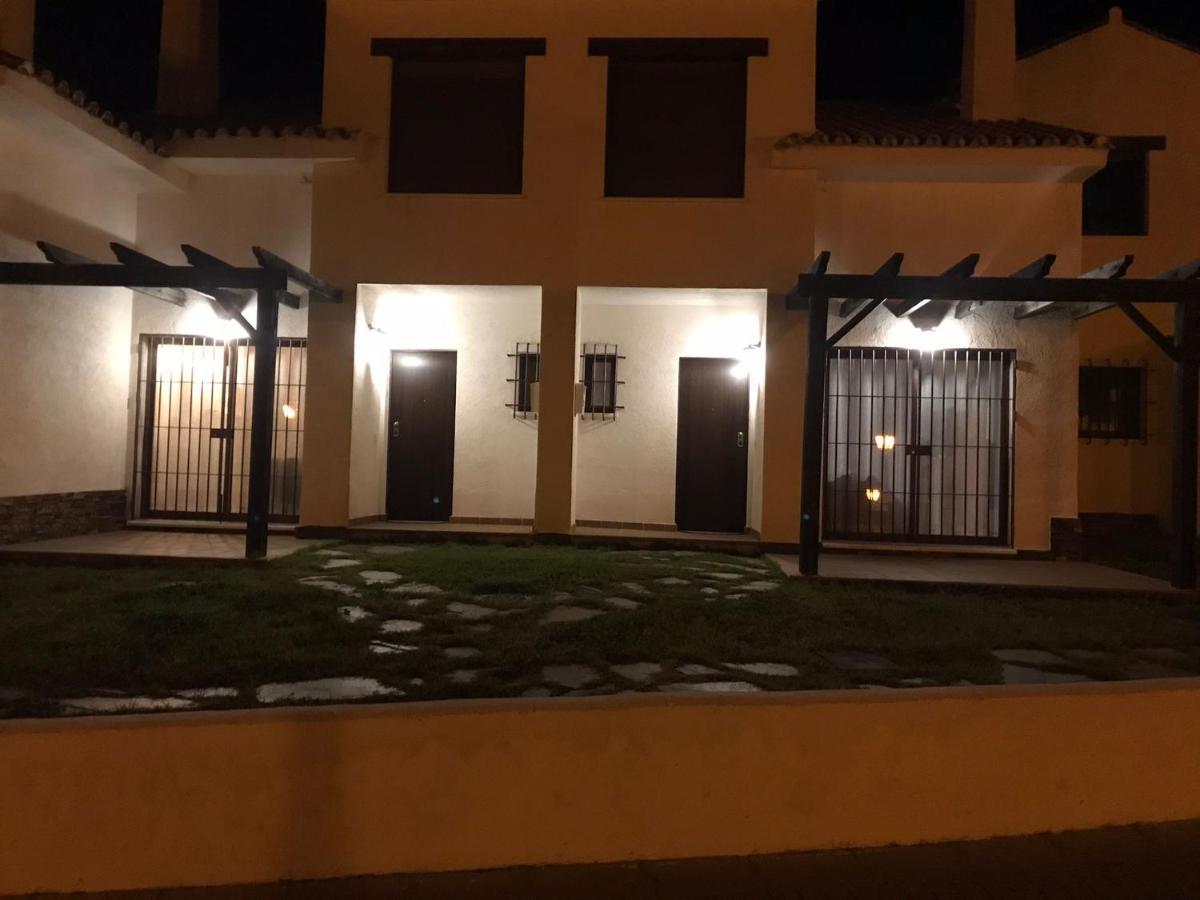 Villa Sierra El Retiro Sevilla Exterior foto