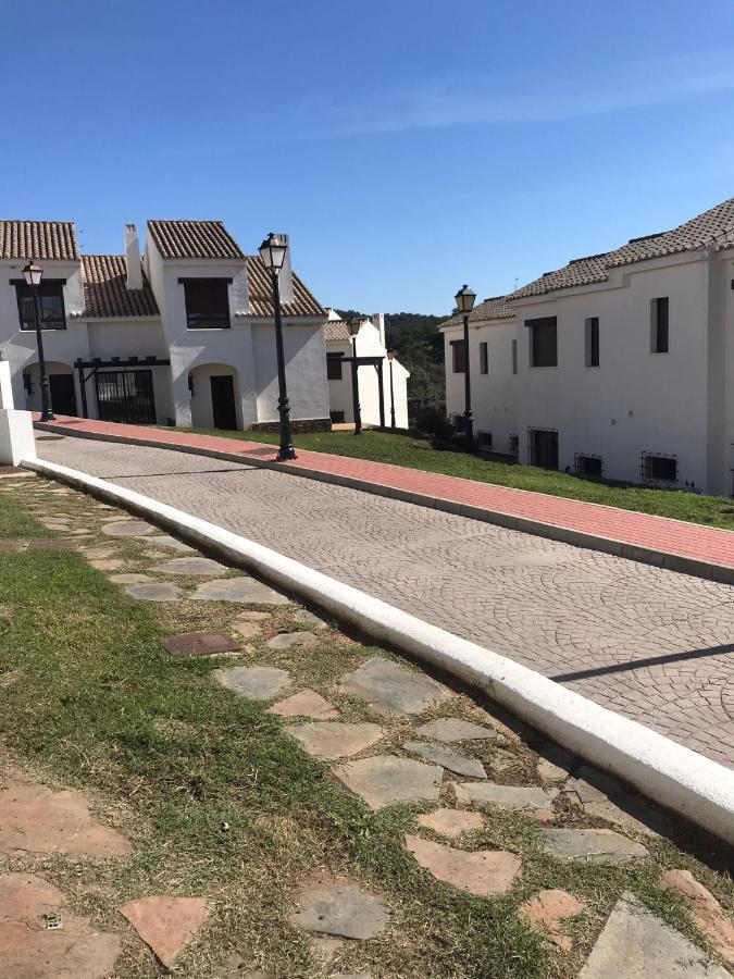 Villa Sierra El Retiro Sevilla Exterior foto