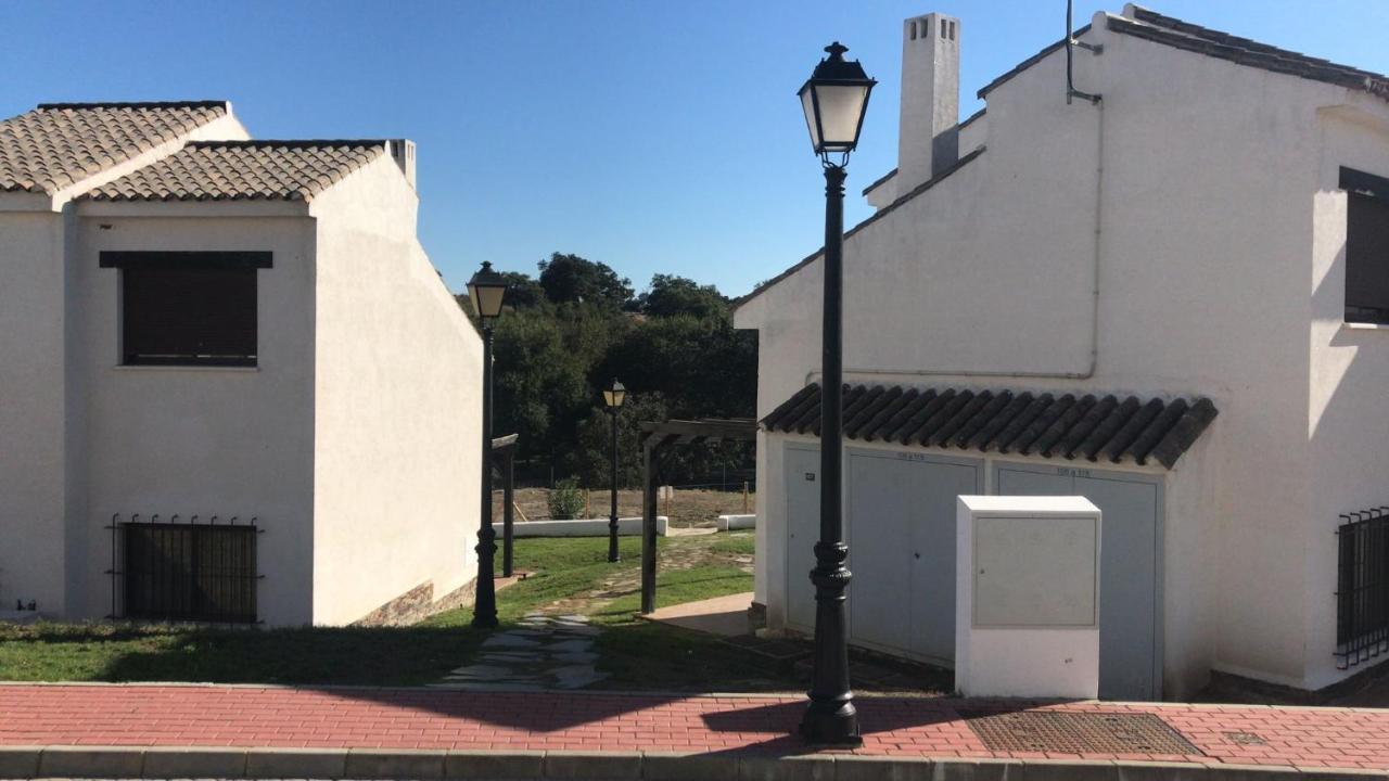 Villa Sierra El Retiro Sevilla Exterior foto
