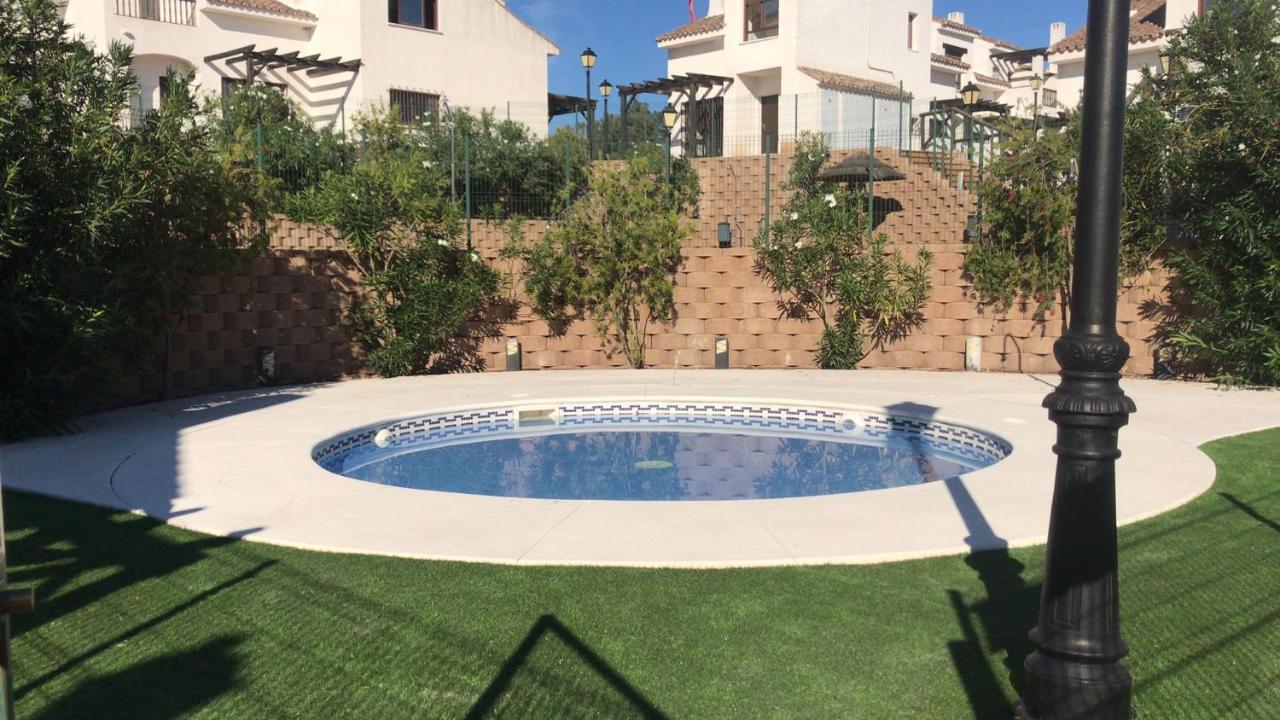 Villa Sierra El Retiro Sevilla Exterior foto