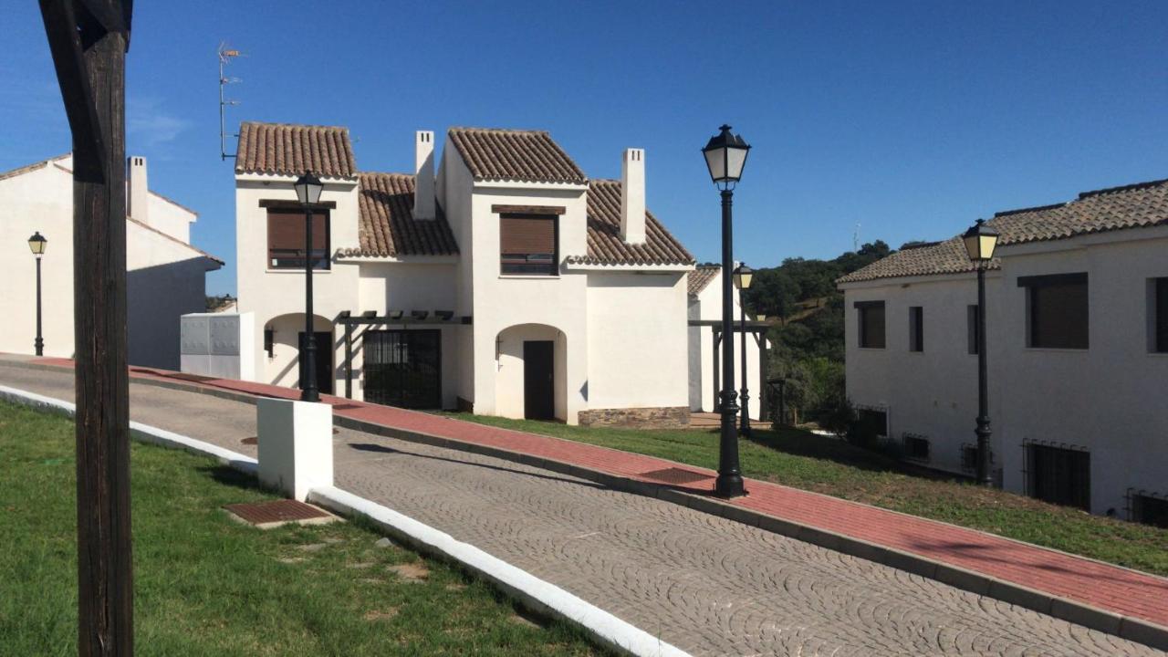 Villa Sierra El Retiro Sevilla Exterior foto